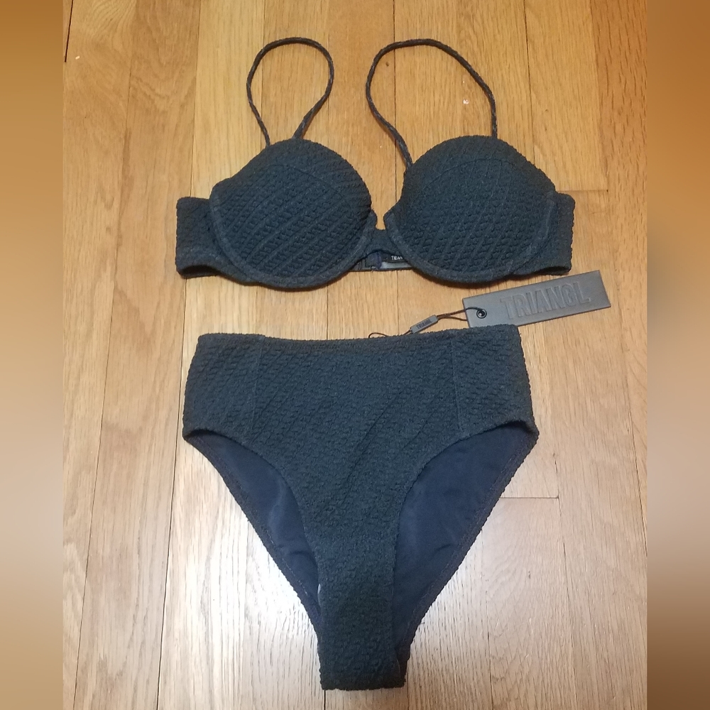 Triangl Black Heras Bikini Size S/XS